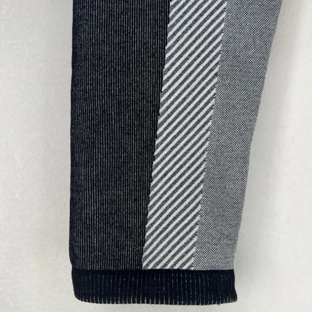 Fabletics Cropped Seamless Jacket - Picture 4 of 4